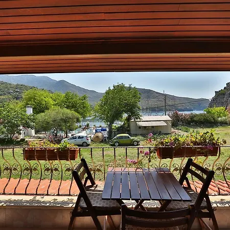 Turkeli Bed & Breakfast